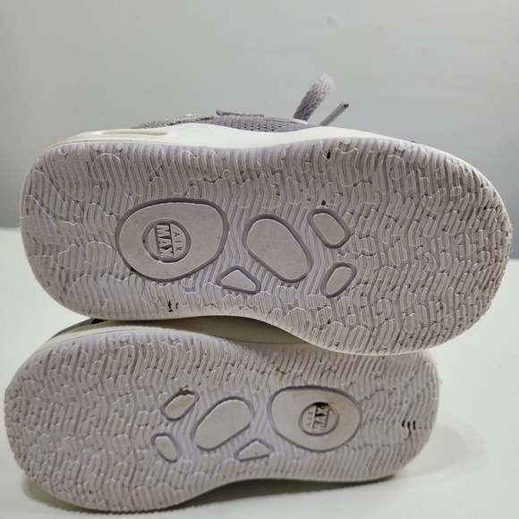 Nike Air Max Guile Grey and Pink Sneakers 917644-004 Size Girl's 5C - Picture 9 of 10